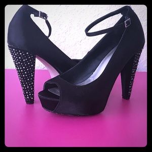 Madden Girl Black Peep Toe Platform Pumps
